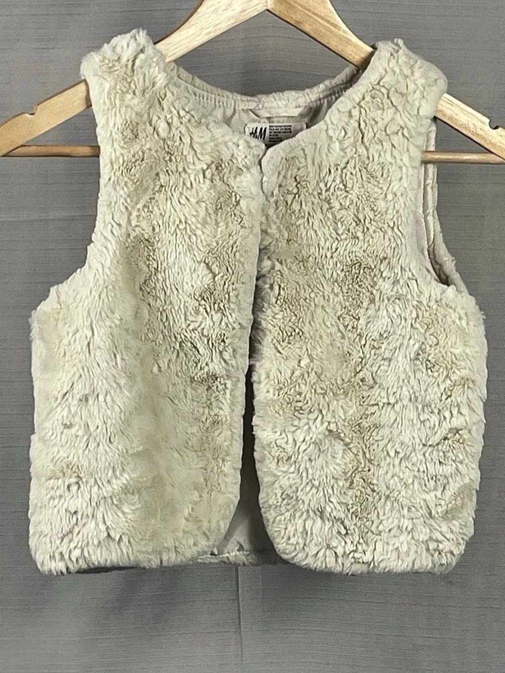 H&M Girls Fluffy Faux Fur Vest Cream Beige Size 8/10